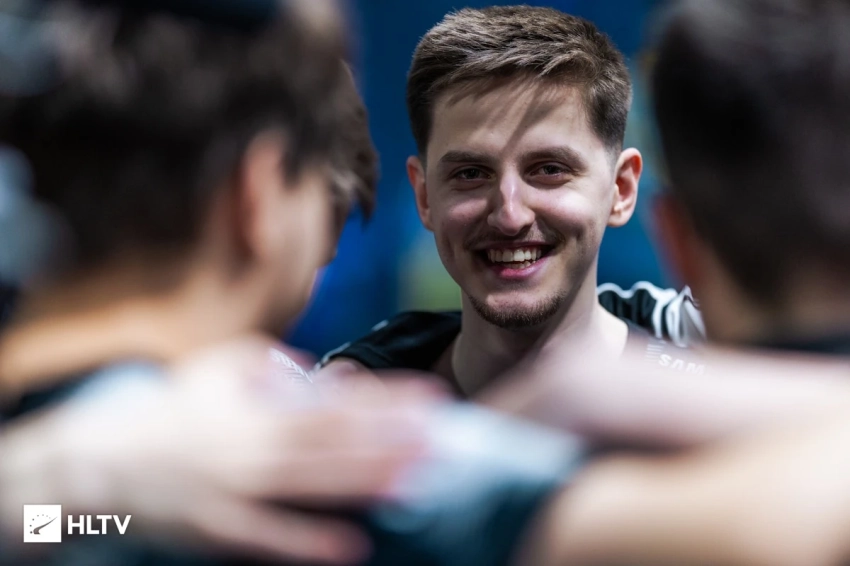 Рифлер FUT Esports по CS2 объяснил отказ игроков команды от перехода в другие клубы